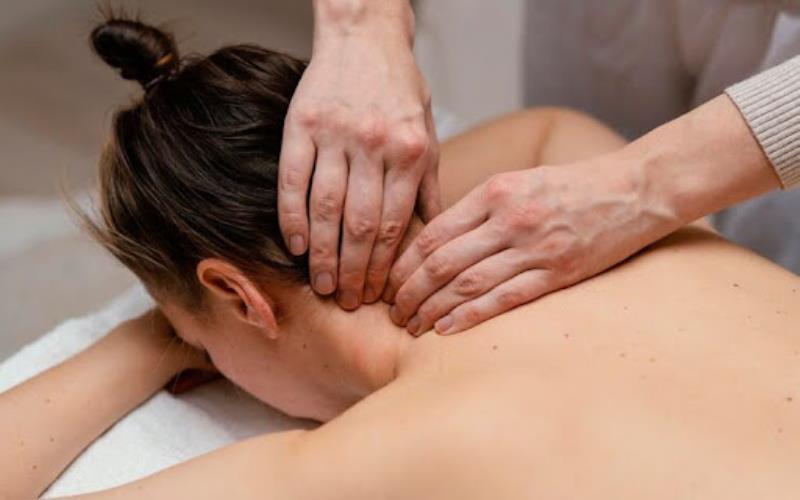 How Local Laws Shape Business Trip Massage Services